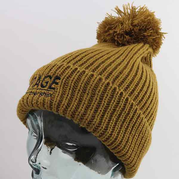 H152 Chunky Bobble Beanie