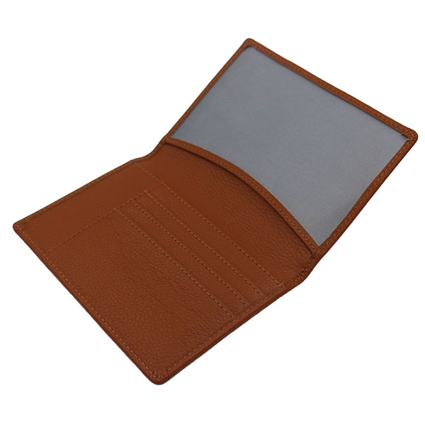 Q035 Pebbled Leather Passport Wallet