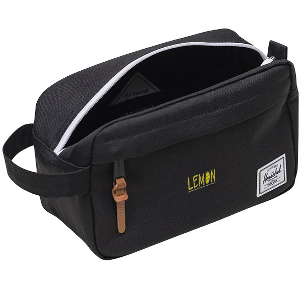 Q037 Herschel Chapter Travel Kit