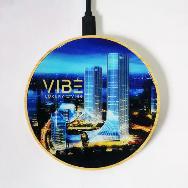 M083 Bamboo LED Logo Charging Pad