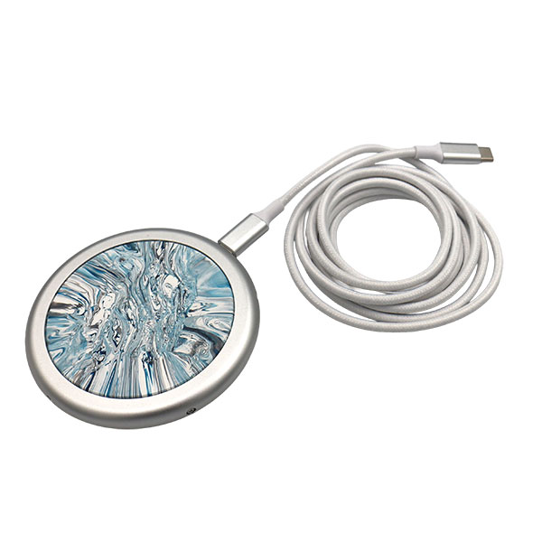 Q024 Gomi Design Wireless Fast Charging Pad
