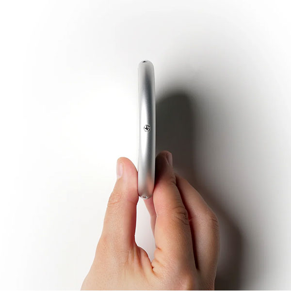 Q024 Gomi Design Wireless Fast Charging Pad