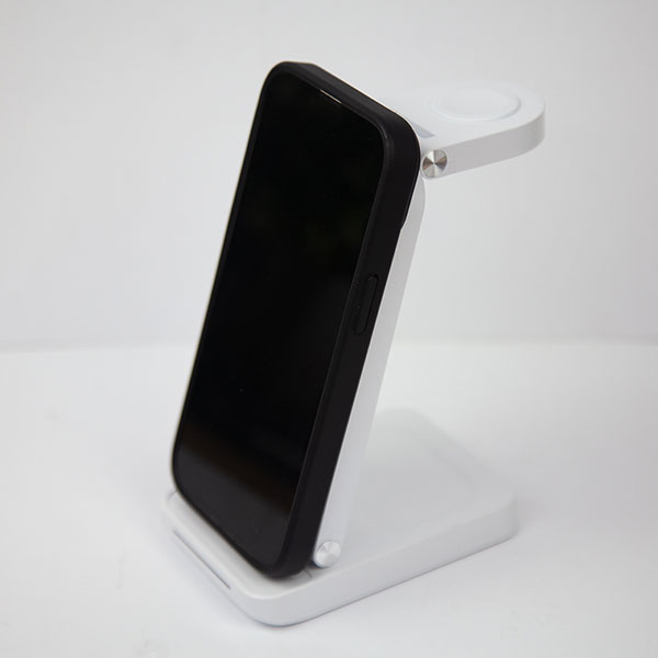 Q016 Luna Foldable 3 in 1 Charging Stand