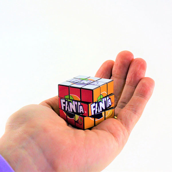 P046 Rubik's Cube Keychain