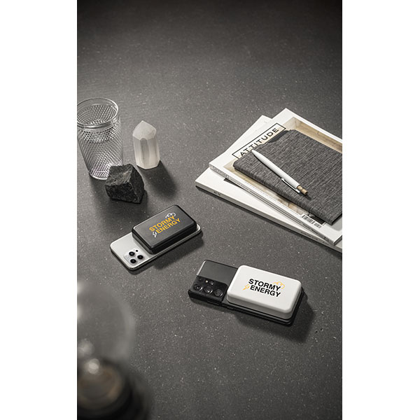 P018 Pronto 5000mAh Magnetic Fast Wireless Charger - 1 Colour