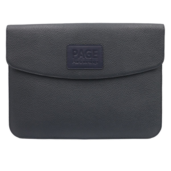 Q035 Pebbled Leather Laptop Sleeve